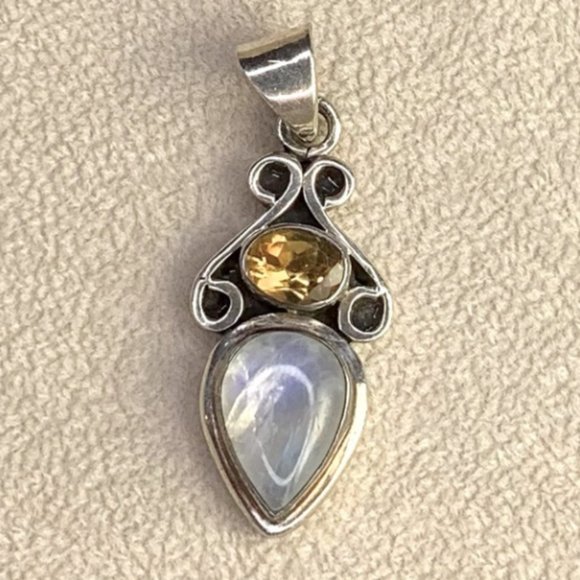 Sterling sliver amber pendant with crystal- stamped 925 - Picture 1 of 2